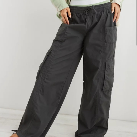 Aerie Gray Hihg Waisted Go-For-It Baggy Cargo Pant 100%Cotton - Picture 3 of 14